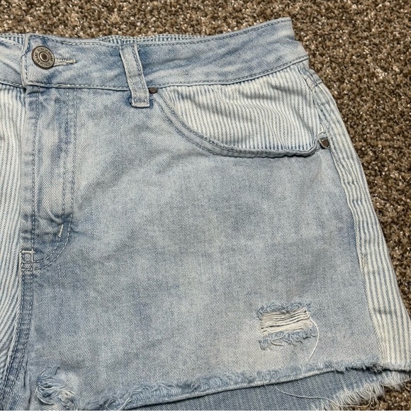 Rewash Women’s Light Blue Distressed Jean Shorts - Picture 3 of 9